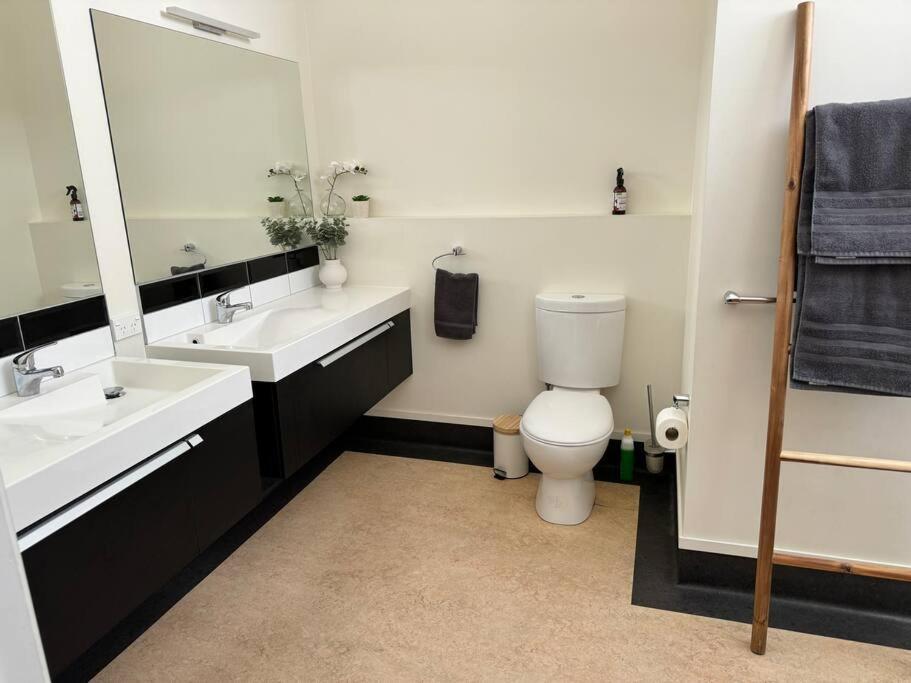 4 Large Bedroom Apartment In The City Hastings Buitenkant foto